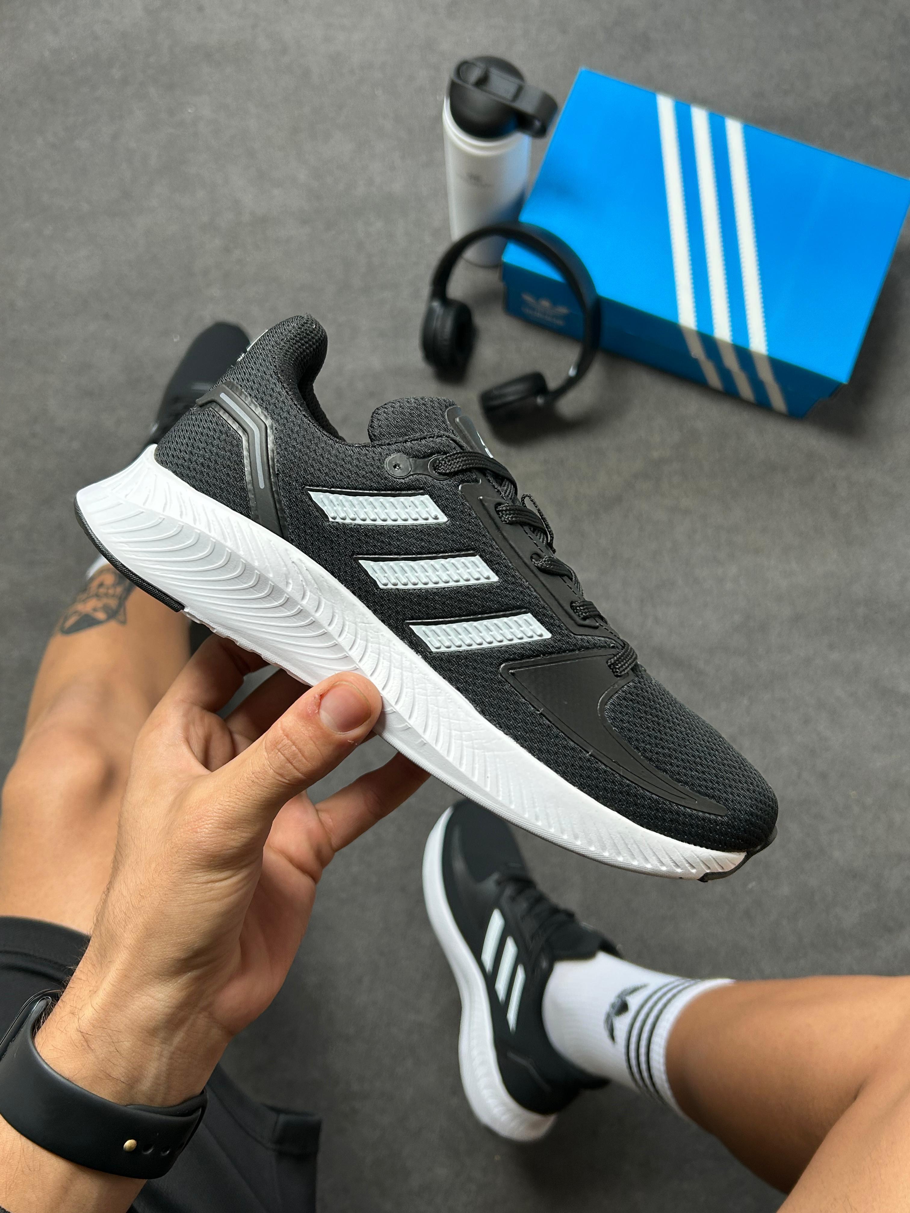 Adidas falcon run