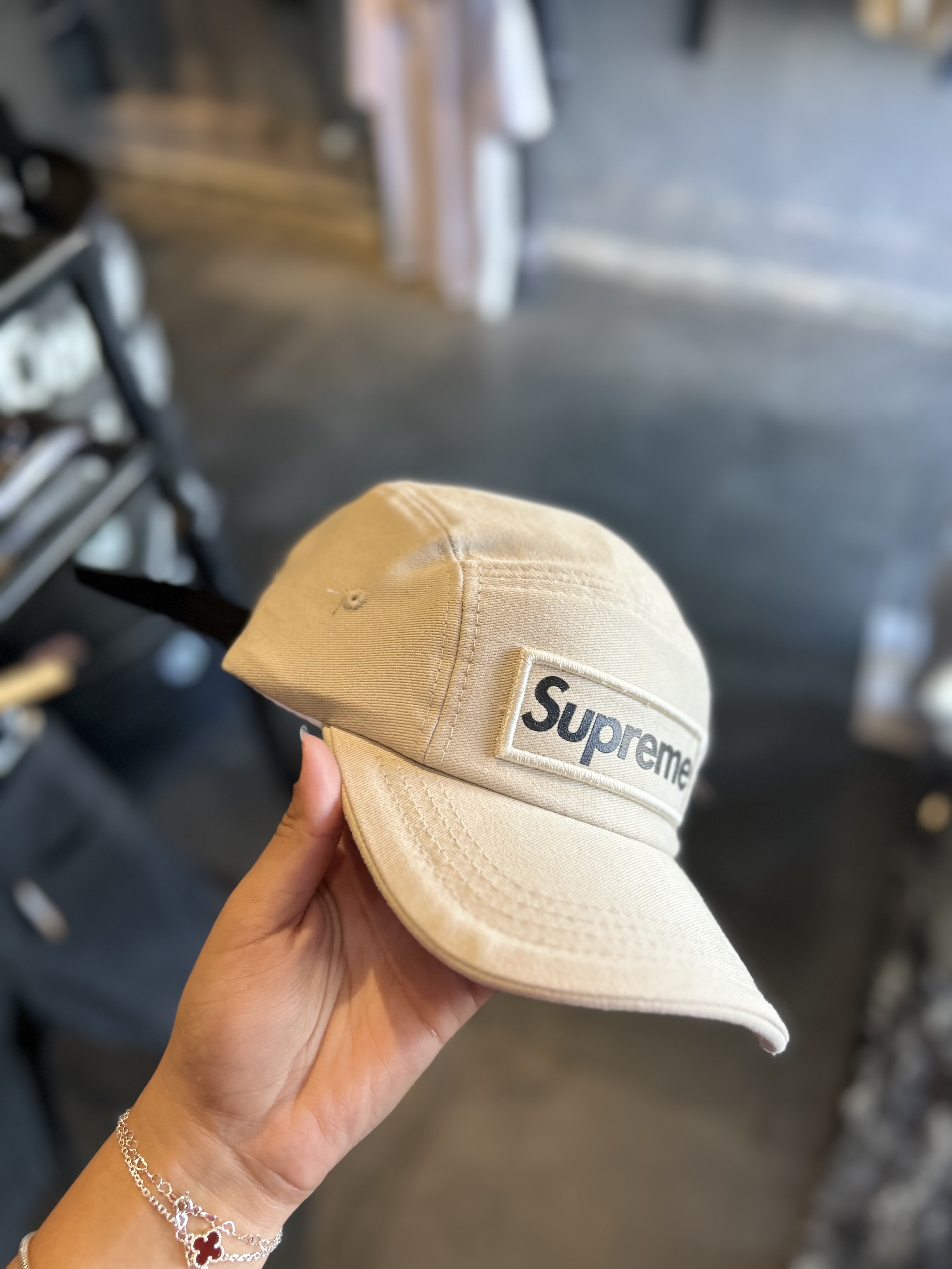 Boné Supreme