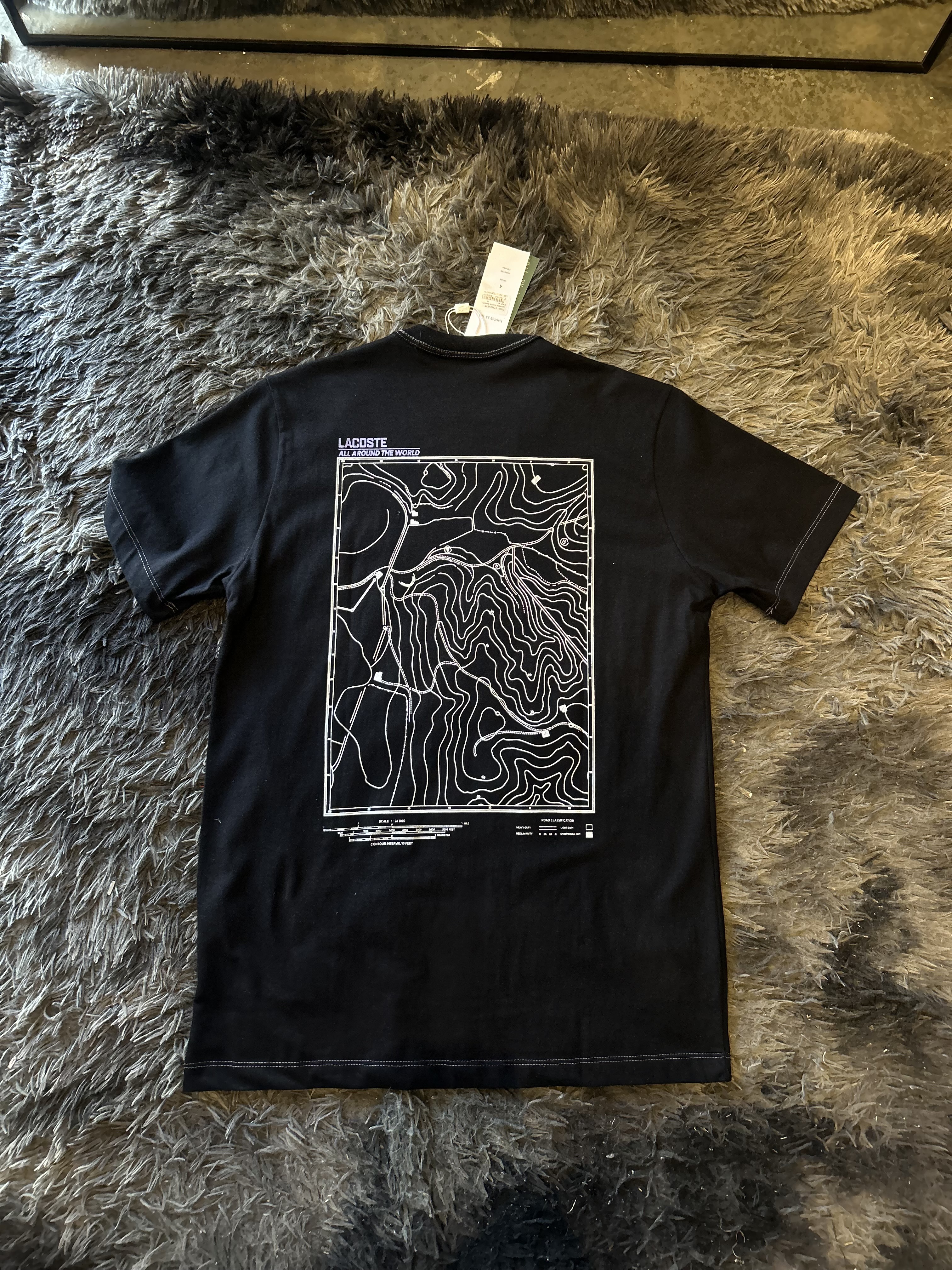 Camiseta Lacoste peruana