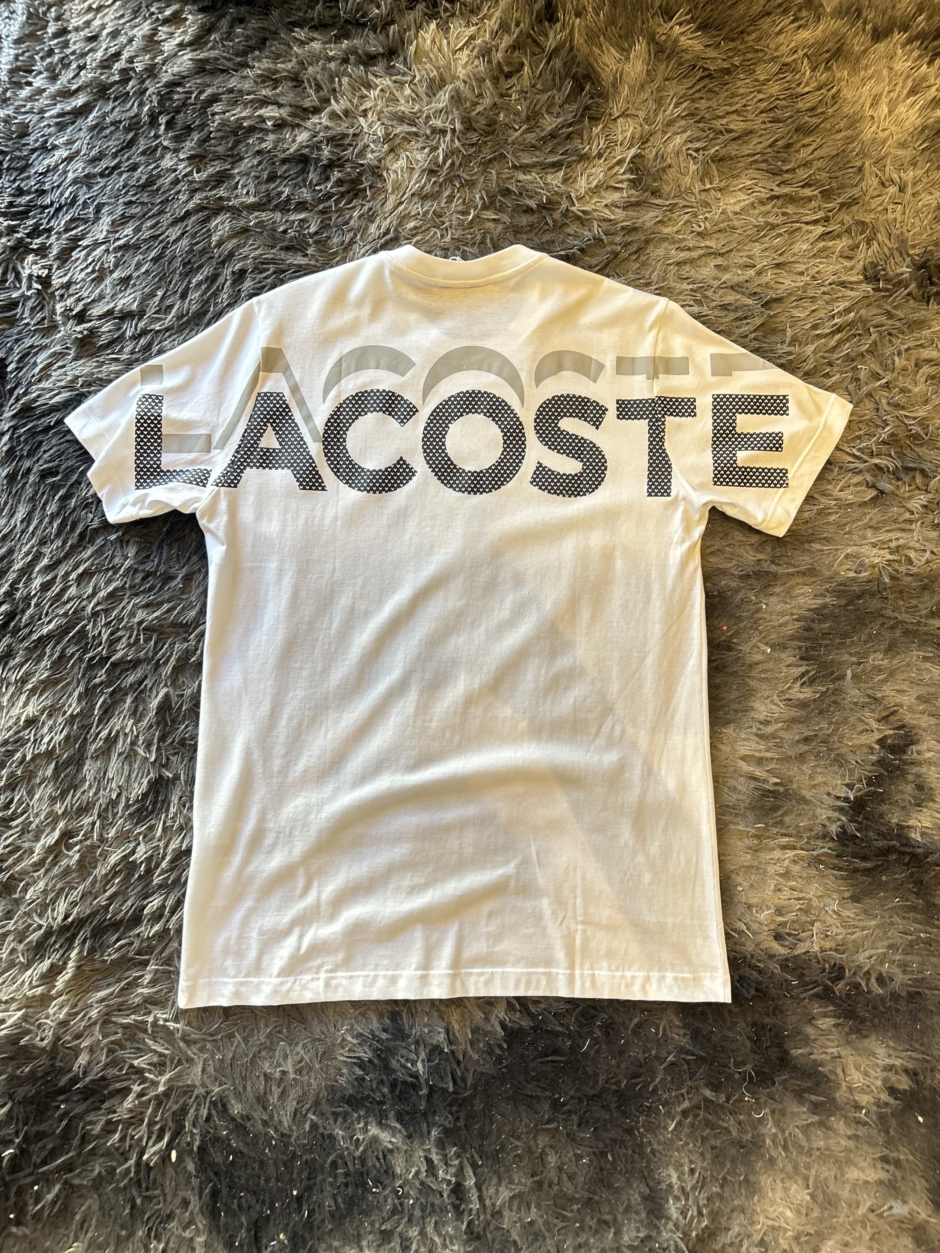 Camiseta Lacoste peruana