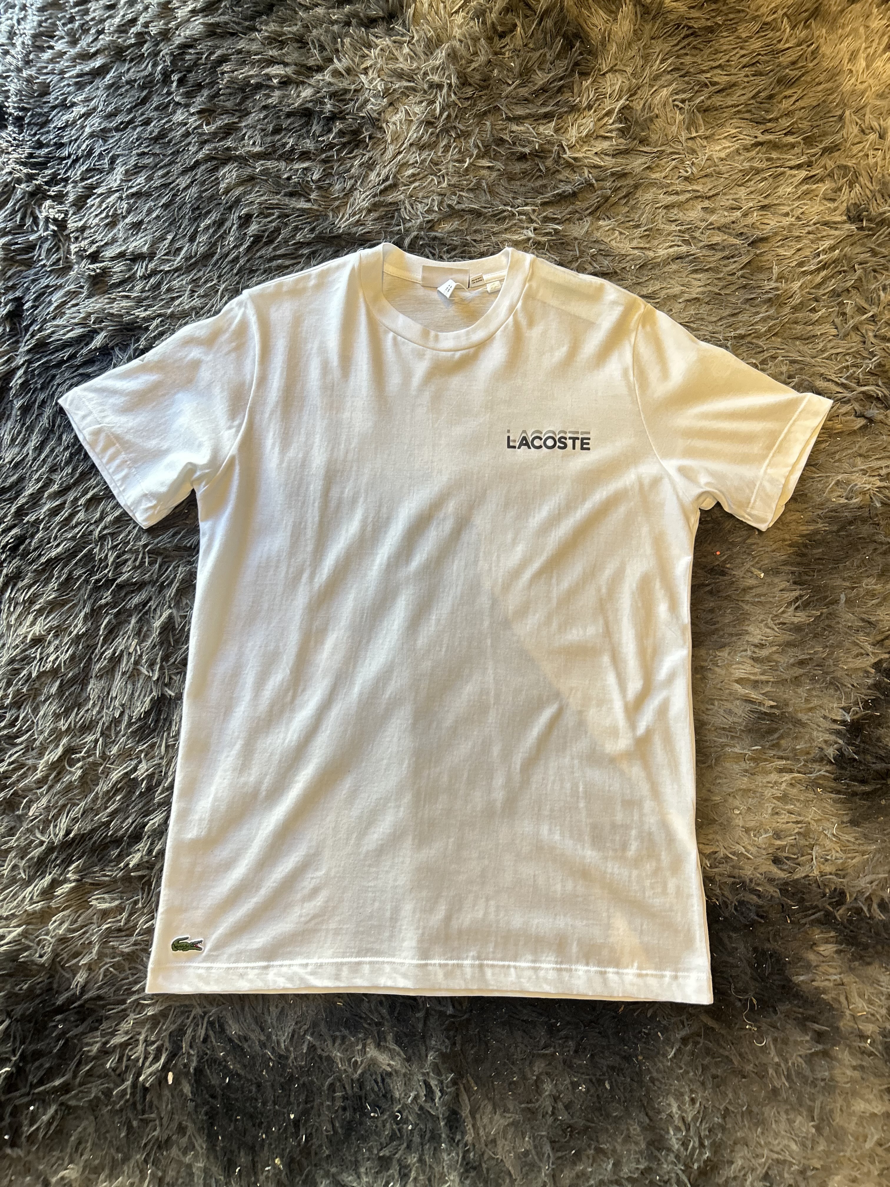 Camiseta Lacoste peruana